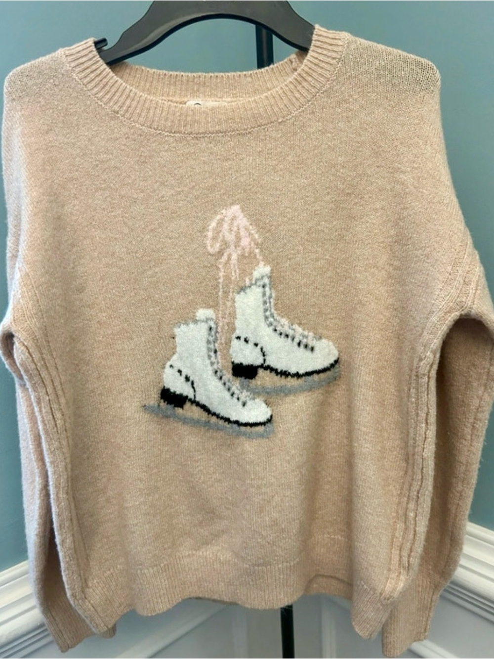 art class Beige Crewneck Sweater with White Ice Skate Motif